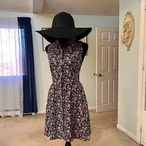 H&M DIVIDED ditsy floral skater dress